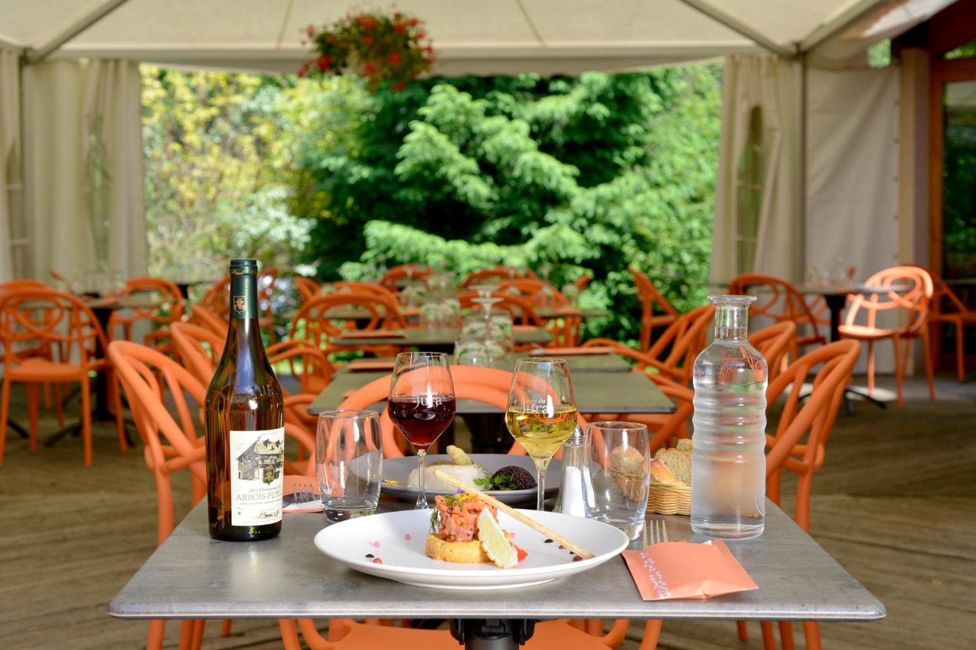 שאמפניול Le Bois Dormant-Hotel Restaurant & Spa Logis Hotel מראה חיצוני תמונה